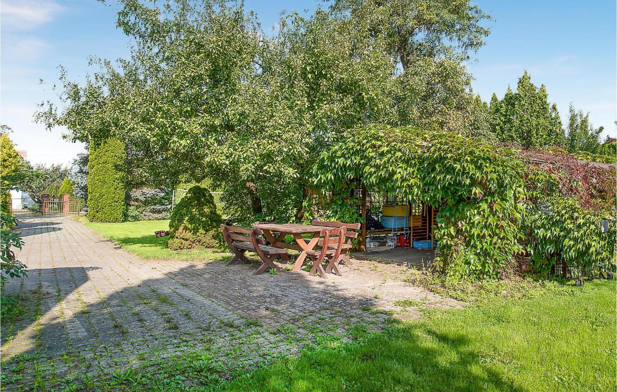 Nice Home In Mscice With Kitchen Eksteriør bilde